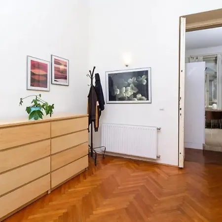Cityscape Budget Jokai Flat Apartment