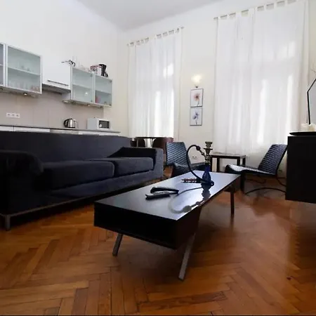 Apartment Cityscape Budget Jokai Flat